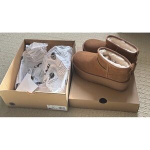 UGG Classic Ultra Mini Platform in Chestnut